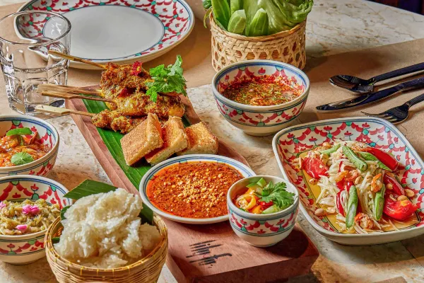 0223p120009hcoqu25C8A_R_600_400_R5